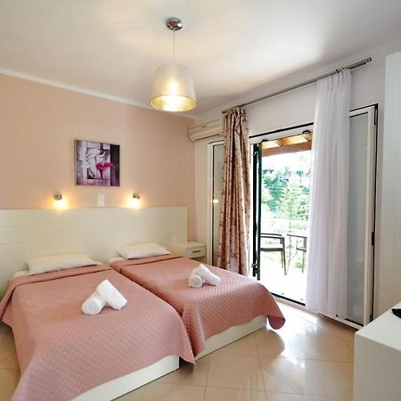 Dolphin Apartments Paleokasztríca Kültér fotó