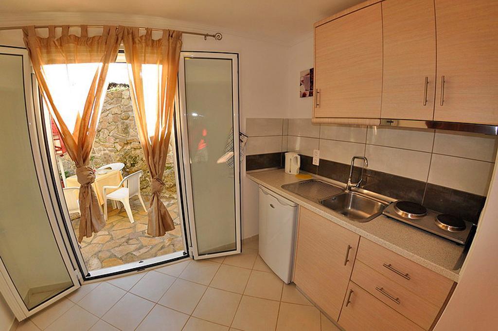 Dolphin Apartments Paleokasztríca Kültér fotó